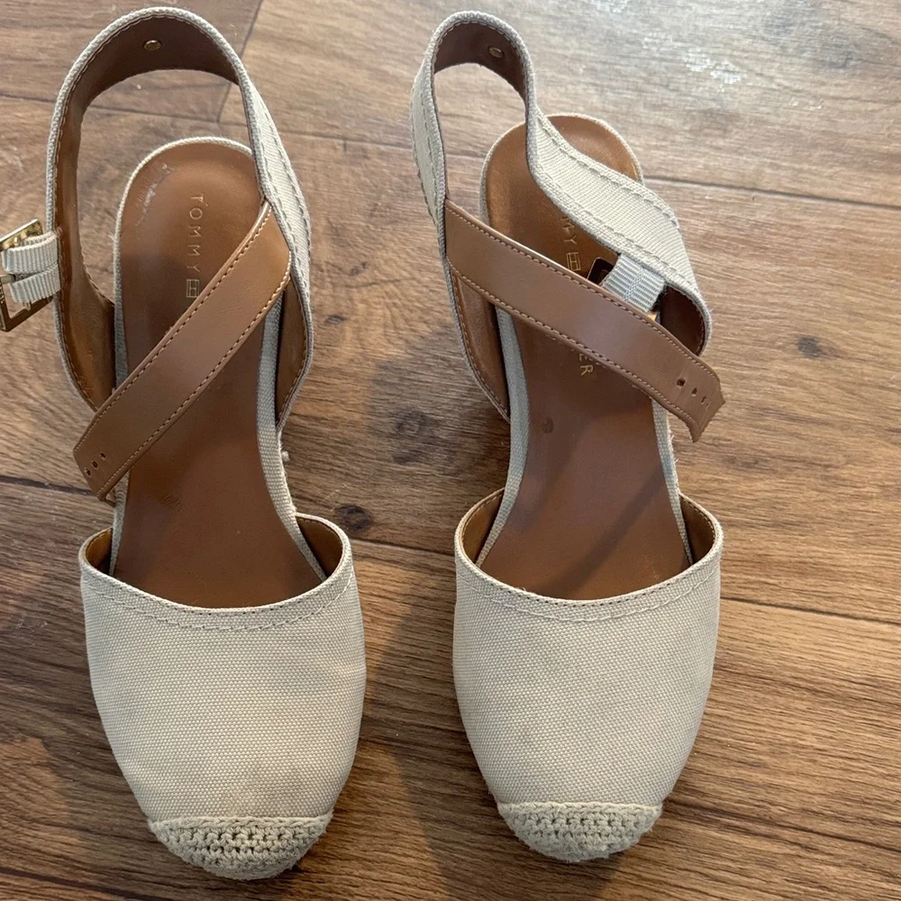 Tommy Hilfiger Women's Beige and Brown Espadrilles - Picture 1 of 4
